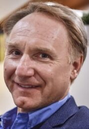 Dan Brown